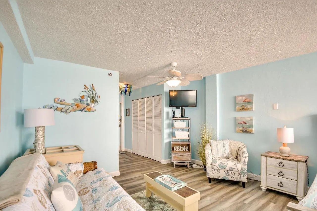 Apartment Updated Daytona Beach Oceanfront Studio!